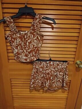 NWT Cedar 2 Piece Shorts And Top Set Large Firm Price